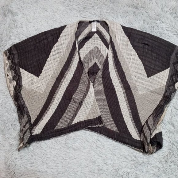 American Eagle Outfitters Womens Sweater Cardigan Gray Shawl Open Front One Size - Picture 1 of 8